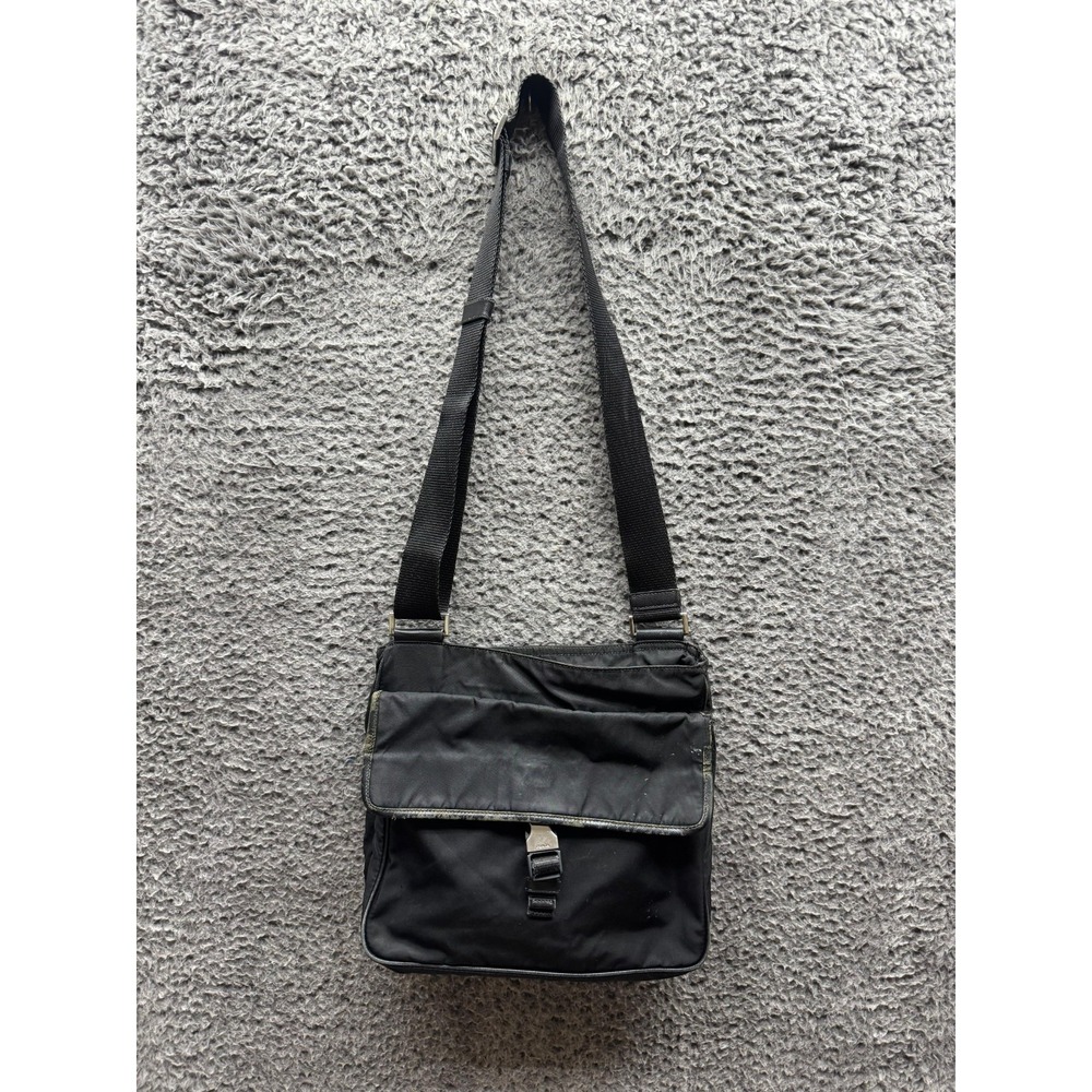 Vintage Prada Milano Triangle Logo Tessuto Nylon Crossbody Messenger‎ Bag Black